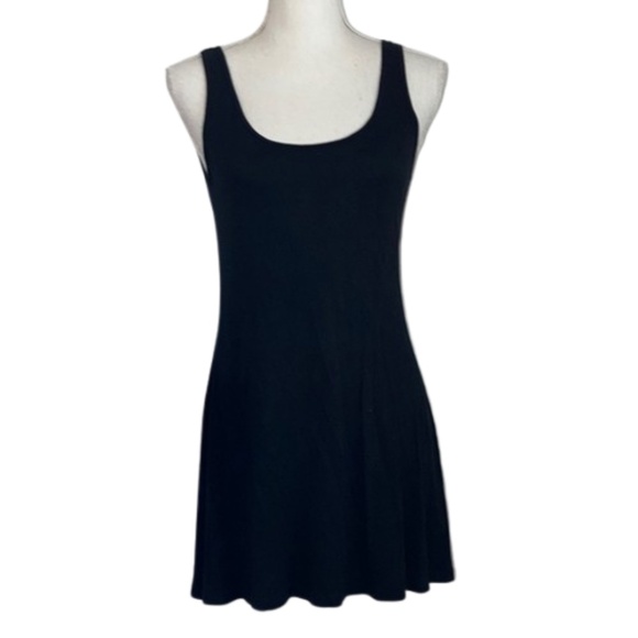 Forever 21 black women's open back sleeveless skate mini dress - Picture 1 of 4